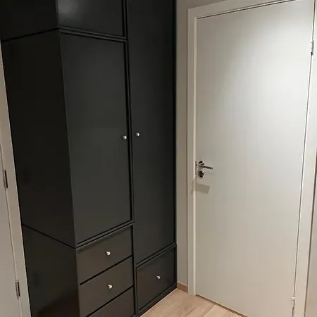 Liten Koselig Hybelleilighet For 1 Til 2 Personer - Sentral Beliggenhet Og Gunstig Pris