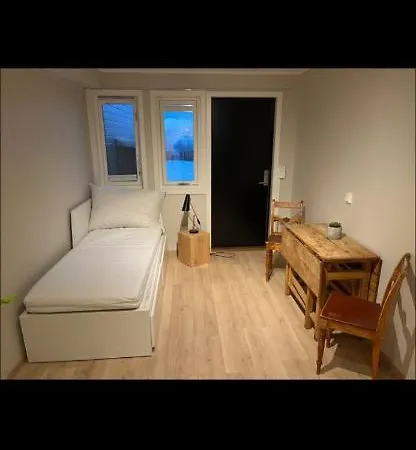 Apartment Liten Koselig Hybelleilighet For 1 Til 2 Personer - Sentral Beliggenhet Og Gunstig Pris Tromsø
