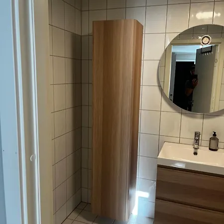 Liten Koselig Hybelleilighet For 1 Til 2 Personer - Sentral Beliggenhet Og Gunstig Pris Tromsø
