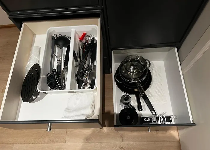 Liten Koselig Hybelleilighet For 1 Til 2 Personer - Sentral Beliggenhet Og Gunstig Pris 트롬쇠