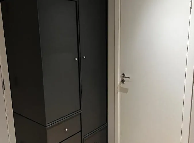 Liten Koselig Hybelleilighet For 1 Til 2 Personer - Sentral Beliggenhet Og Gunstig Pris