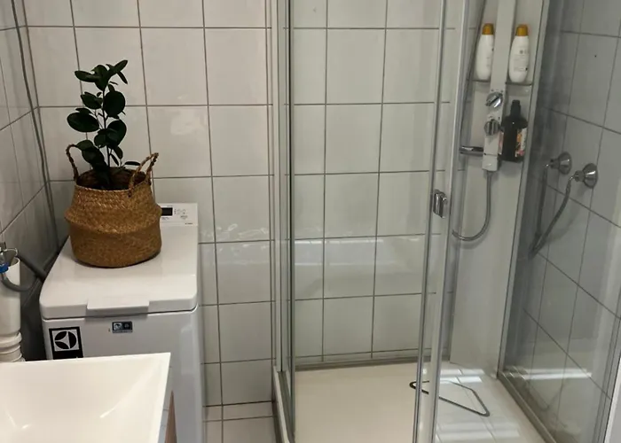 Liten Koselig Hybelleilighet For 1 Til 2 Personer - Sentral Beliggenhet Og Gunstig Pris Appartamento Tromsø