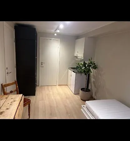 Daire Liten Koselig Hybelleilighet For 1 Til 2 Personer - Sentral Beliggenhet Og Gunstig Pris Tromsø